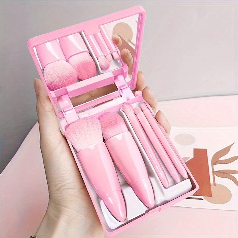Portable makeup brush set