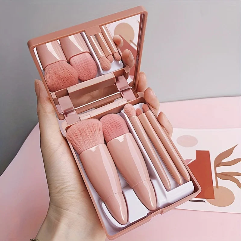 Portable makeup brush set