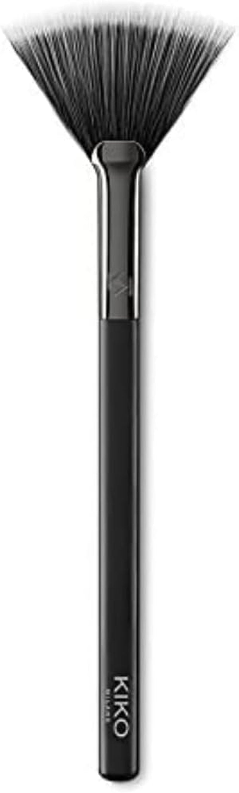 KIKO Milano Face 10 Blush Brush | Pennello Dal Taglio Obliquo per Blush, Terre E Illuminanti, Fibre Naturali